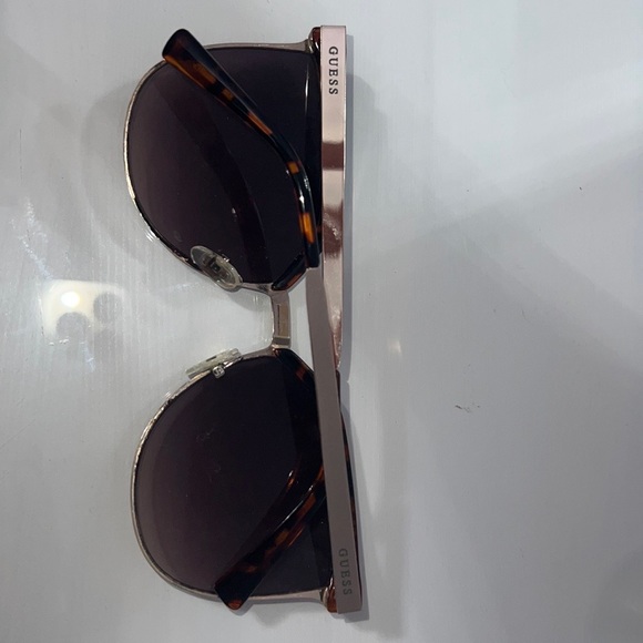 Glasses - Picture 3 of 4